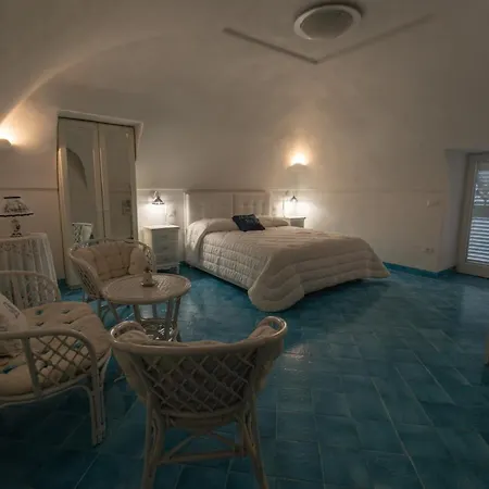 Postcard House * Vico Equense